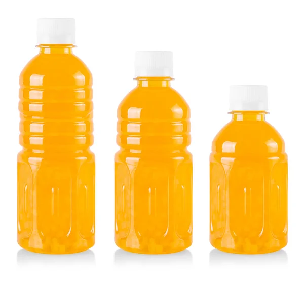 在白色背景上隔离的塑料瓶中的橙汁 — 图库照片