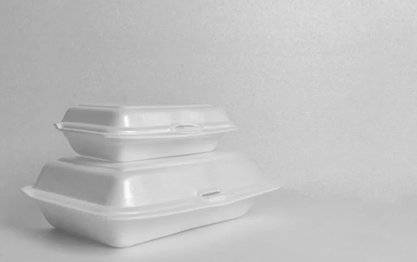Zwei Größe Von Weißen Schaumstoffbehältern Auf Weißem Schaumstoffhintergrund Perspektive Schaumstoffbehälter — Stockfoto