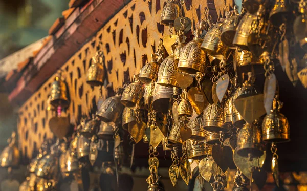 Small Shinning Brass Bells Hanging Temple Roof Morning Thailand Selected — Stock Photo, Image