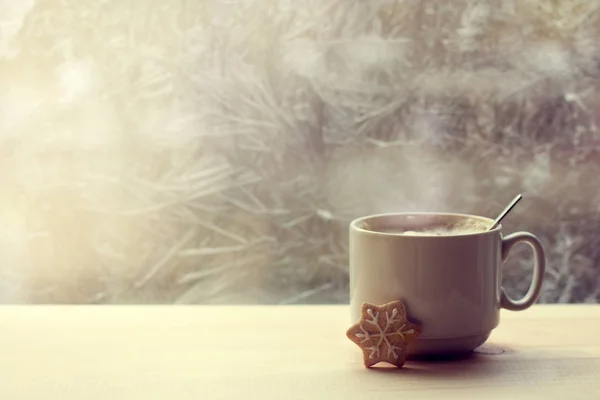 겨울 아침에 따뜻한 음료 — 스톡 사진