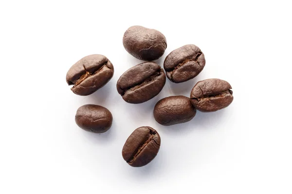 Geroosterde Koffiebonen Geïsoleerd Witte Achtergrond Sluiten — Stockfoto