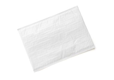 Beyaz posta paketi. Plastik parsel nesne arka plan online alışveriş reklam için. Kırpma yolu ile beyaz arka plan üzerinde izole nesne.