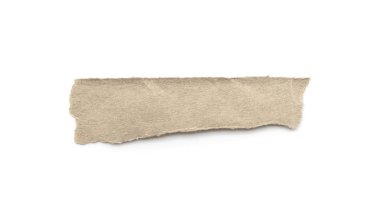 Beyaz arka planda geri dönüşümlü kağıt çubuğu. Kahverengi kağıt yırtılmış ya da yırtılmış kağıt parçaları kesme yolu ile beyaza izole edilmiş.