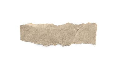 Beyaz arka planda geri dönüşümlü kağıt çubuğu. Kahverengi kağıt yırtılmış ya da yırtılmış kağıt parçaları kesme yolu ile beyaza izole edilmiş.