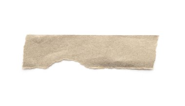 Beyaz arka planda geri dönüşümlü kağıt çubuğu. Kahverengi kağıt yırtılmış ya da yırtılmış kağıt parçaları kesme yolu ile beyaza izole edilmiş.