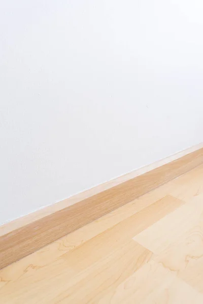 Wooden Wall Base Skirting Finishing Material Wood Laminate Floor White — Stock Photo, Image