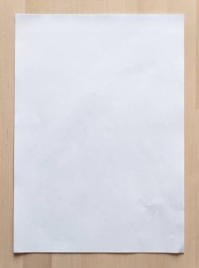 İş geçmişi için tahta üzerine beyaz kağıt çarşaf. Resmi kapat.