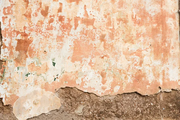 Beschadigde Muur Met Gebarsten Bladderen Oppervlakte Close Achtergrond Textuur — Stockfoto