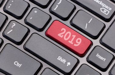 2019 kırmızı siyah klavye anahtar girin.