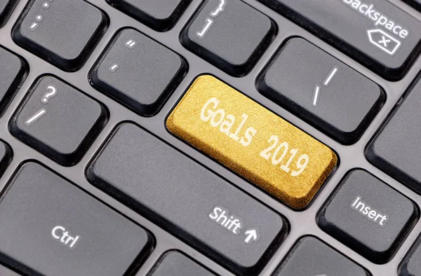 Mål 2019 Golden Key Ett Svart Tangentbord — Stockfoto