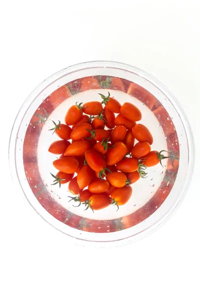 Bando Napa Uva Tomate Cereja Água Dentro Uma Tigela Transparente — Fotografia de Stock