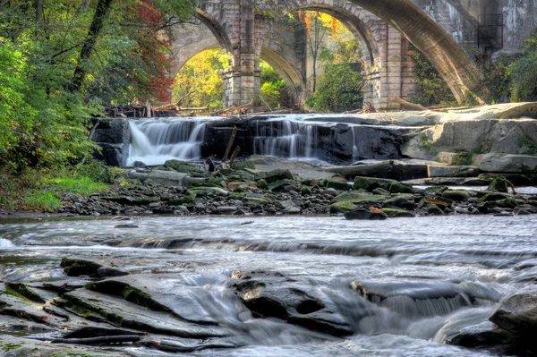 Berea Falls Ohio Rusningstid Höstfärger Detta Forsande Vattenfall Ser Det — Stockfoto