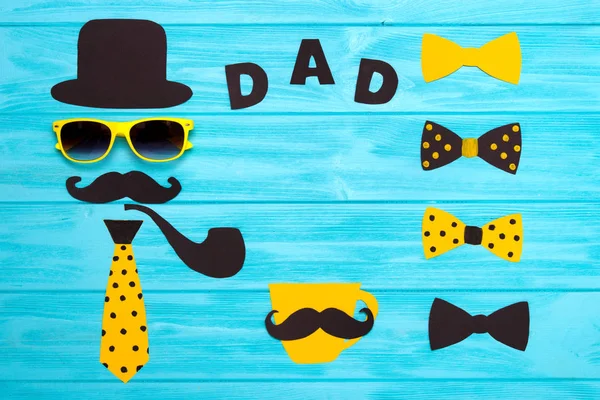 Šťastný Otec Day Postcard Pro Tátu Čepice Brýle Knír Dýmka — Stock fotografie