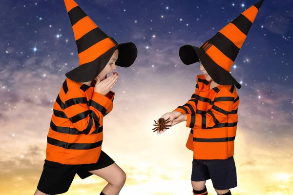 Halloween Two Brothers Costume Walking Night Scare Each Other Scary — Stock Photo, Image