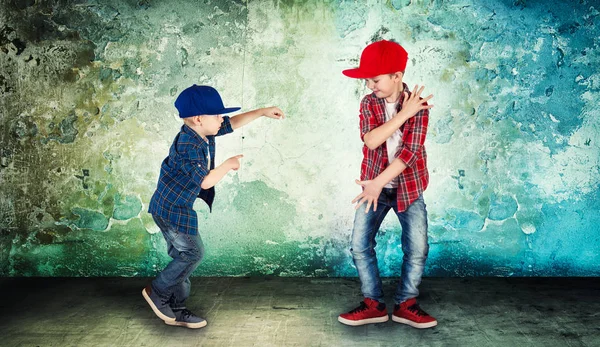 чечетка братья гусевы. два брата танцуют. Twins blacklist. Les twins maikl jackson. братья танцоры близнецы les twins.