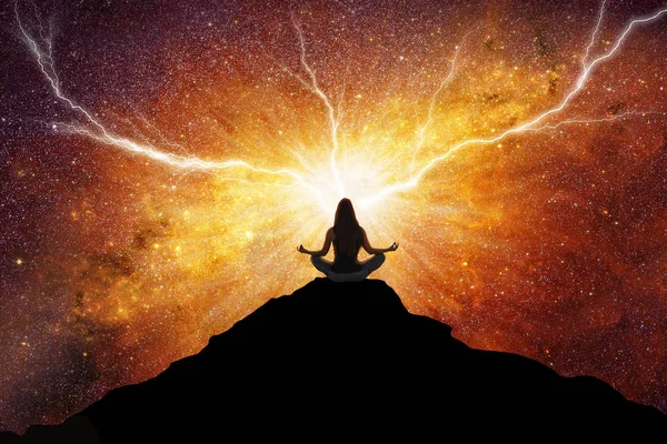 Meditación Espiritual Conectada Con Energía Del Universo —  Fotos de Stock