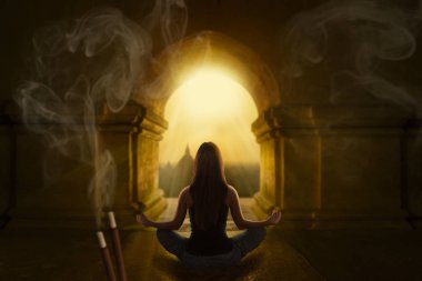 Yoga yapan kadın.