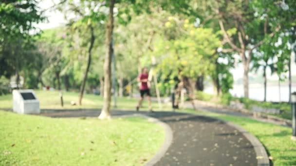 Hombre Corriendo Parque Hombre Blanco Sin Camisa Muy Forma Con — Vídeo de stock