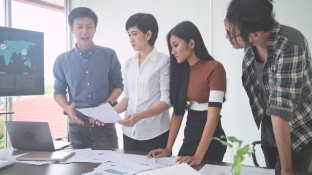 Geschäftstreffen Kleines Start Business Meeting Raum Asiatischen Team Mit Männern — Stockvideo