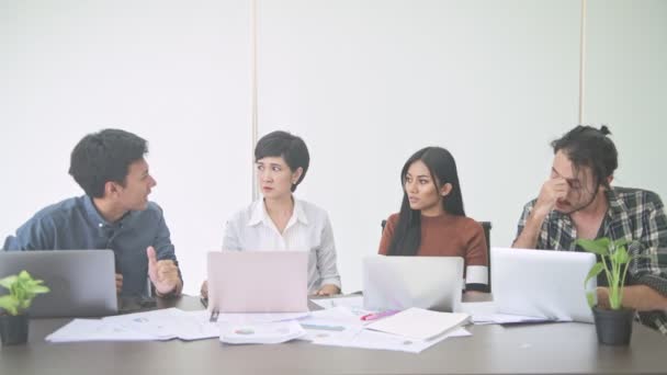 Geschäftstreffen Kleines Start Business Meeting Raum Asiatisches Team Mit Männern — Stockvideo