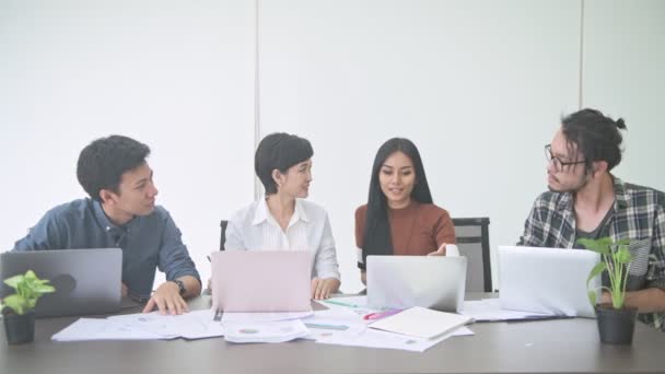 Geschäftstreffen Kleines Start Business Meeting Raum Asiatisches Team Mit Männern — Stockvideo