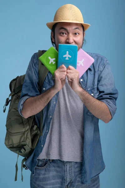 Young Bearded Man Backpacking Traveller Blue Background Happy Asian Young — Stock Photo, Image