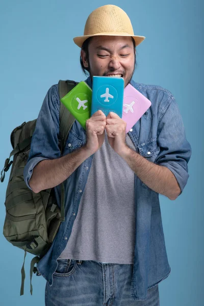 Young Bearded Man Backpacking Traveller Blue Background Excited Asian Young — Stock Photo, Image