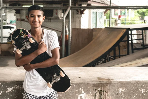 Skateboarder Portrait Smiling Asian Boy Urban Skateboard Park Bridge Standing — Stock Photo, Image