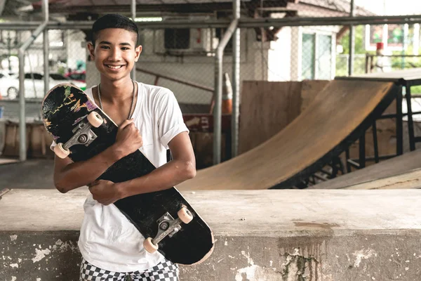 Skateboarder Portrait Smiling Asian Boy Urban Skateboard Park Bridge Standing — Stock Photo, Image