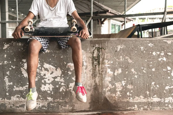 Skateboarder Portrait Asian Boy Urban Skateboard Park Bridge Sitting Dirty — Stock Photo, Image