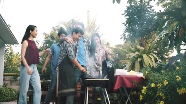 Friends Trying Cook Raw Burger Bbq Grill Outdoor Group Asian — Stock Video