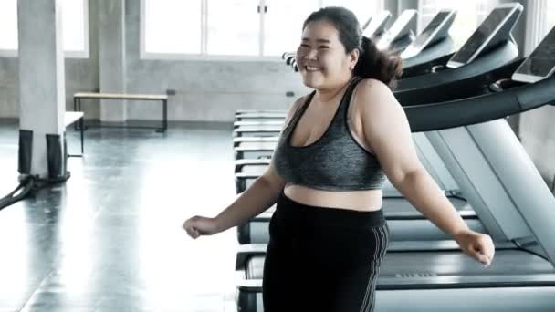 Jóvenes Más Tamaño Comienzan Bailar Gimnasio Lleno Felicidad Happy Size — Vídeo de stock