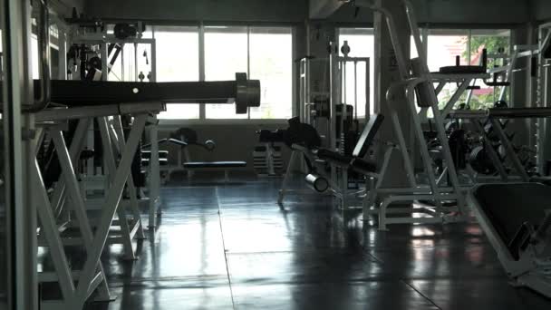 Intérieur Moderne Gymnase Avec Équipement — Video