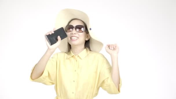 Young Beautiful Asian Woman Summer Hat Singing Her Phone Camera — 비디오