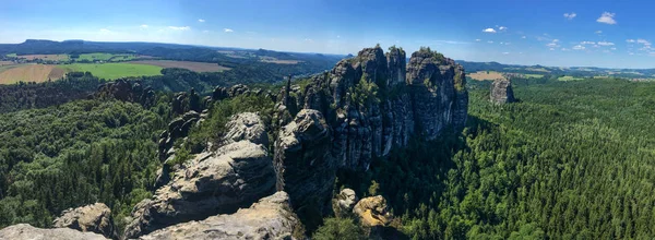 Wandern Wandern Klettern Der Wunderschönen Landschaft Des Elbsandsteingebirges — Stockfoto