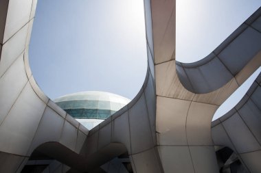 Gözlem evi. İran'ın bir yolculuk sırasında bir durak. Tehran ortasında soyut fütüristik architectur.