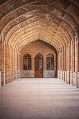 Cami. Gezi Tebriz ilçe belediyesinde. Tabriz İran Azərbaycanda yolculuğa. Iran ve Doğu Azerbaycan eyaletinin mevcut sermaye güzel ve tarihi başkentleri.