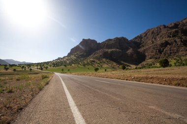 Manzara ve doğa Hürremabad County, Batı Iran çevresinde. İran'ın bir yolculuk sırasında bir durak. Yürüyüş turları dağlar ve şelaleler. Bisheh, Luristan Eyaleti.