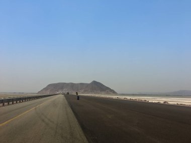 Manzara ve doğa Urmai, Iran çevresinde. İran'ın bir yolculuk sırasında bir durak. Urmiye Gölü kapatın.