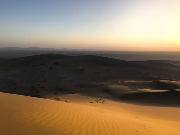 Tranquilo interior en el desierto de sal y arena de Irán. Gran capitalización —  Fotos de Stock