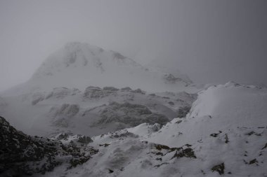 Pilatus dağ bulutlar
