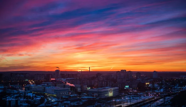 Jekaterynburg Rosja Maj 2017 Piękny Zachód Słońca Centrum Jekaterynburga Letni — Zdjęcie stockowe