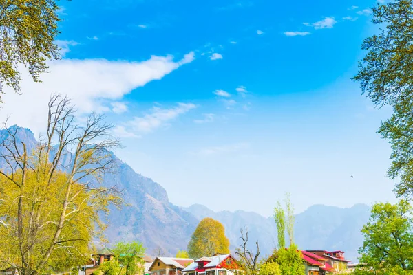 Schöne Berglandschaft Kaschmirstaat, Indien . — Stockfoto