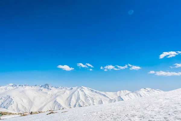 Beautiful  snow covered mountains landscape Kashmir state, India — Stock Photo, Image