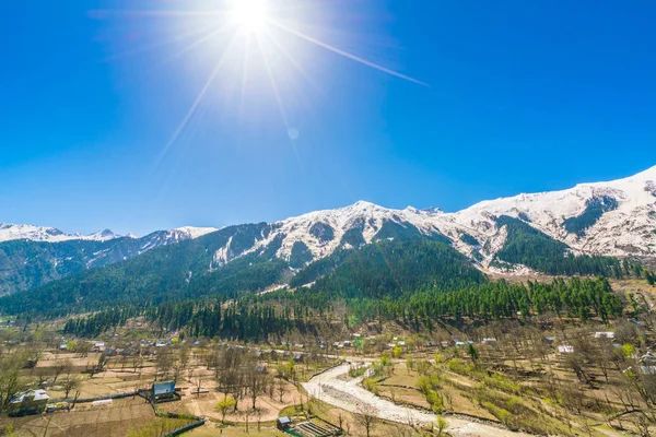 Beautiful  snow covered mountains landscape Kashmir state, India — Stock Photo, Image