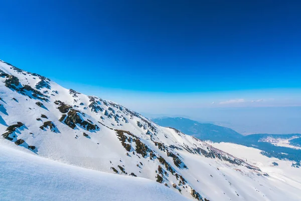 Vackra snötäckta landskap indiska delstaten Kashmir — Stockfoto