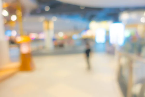 Abstrato borrão pessoas no shopping center  . — Fotografia de Stock