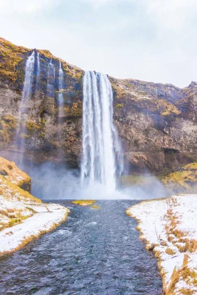 Krásný známý vodopád na Islandu, zimní sezona . — Stock fotografie