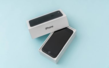 Loei, Thailand - 07 Kasım 2016: yeni Apple iphone 7 n unboxing