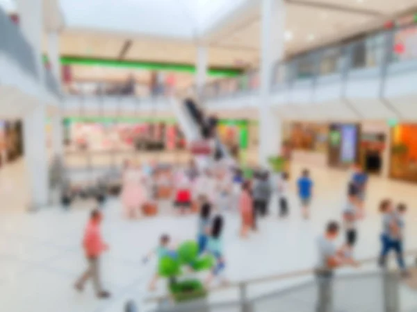Αφηρημένο θαμπάδα άτομα σε εμπορικό κέντρο . — Φωτογραφία Αρχείου